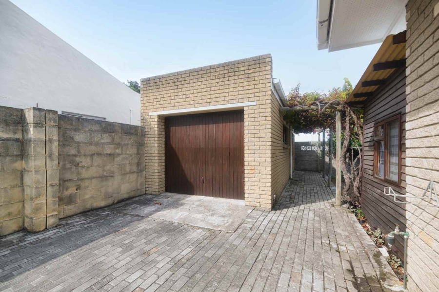 3 Bedroom Property for Sale in Voelklip Western Cape